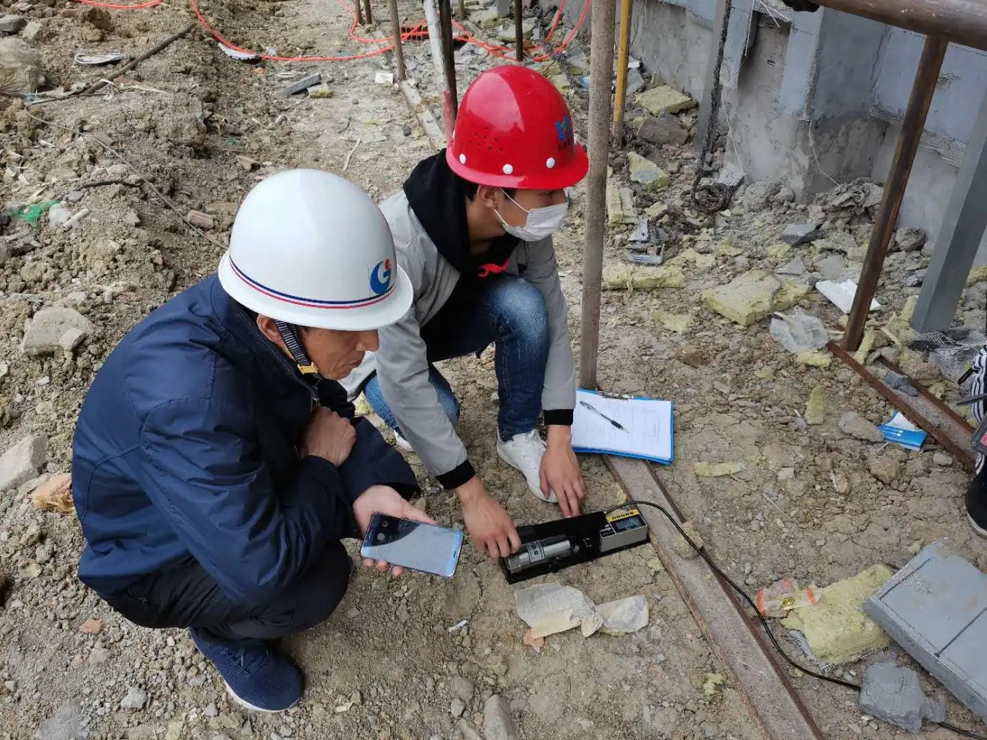 怎样进行化学锚栓拉拔试验 怎样进行化学锚栓拉拔试验